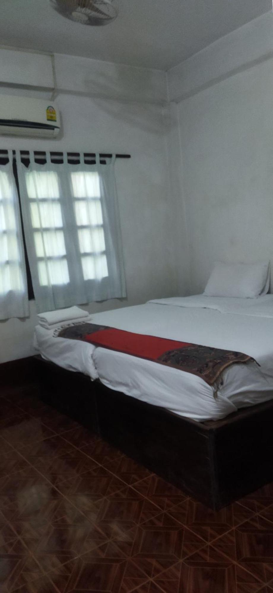 Syvongsack Guesthouse Pakbeng Exterior photo